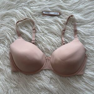 Skims Fits Everybody T-shirt Bra Mica Size 38D